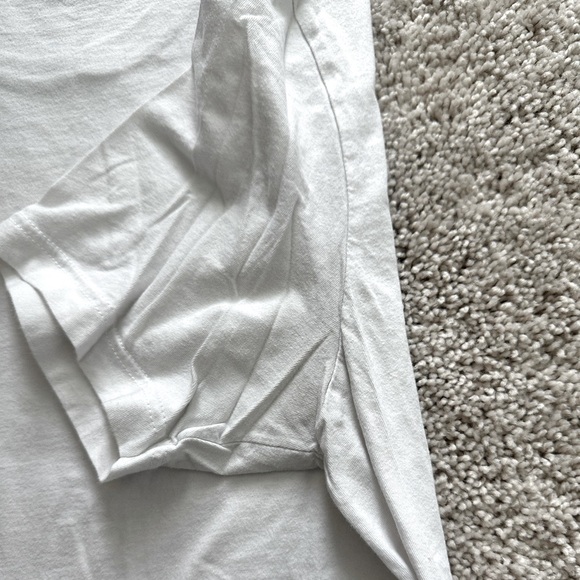 Red Hot Chili Peppers T-Shirt - Picture 4 of 4